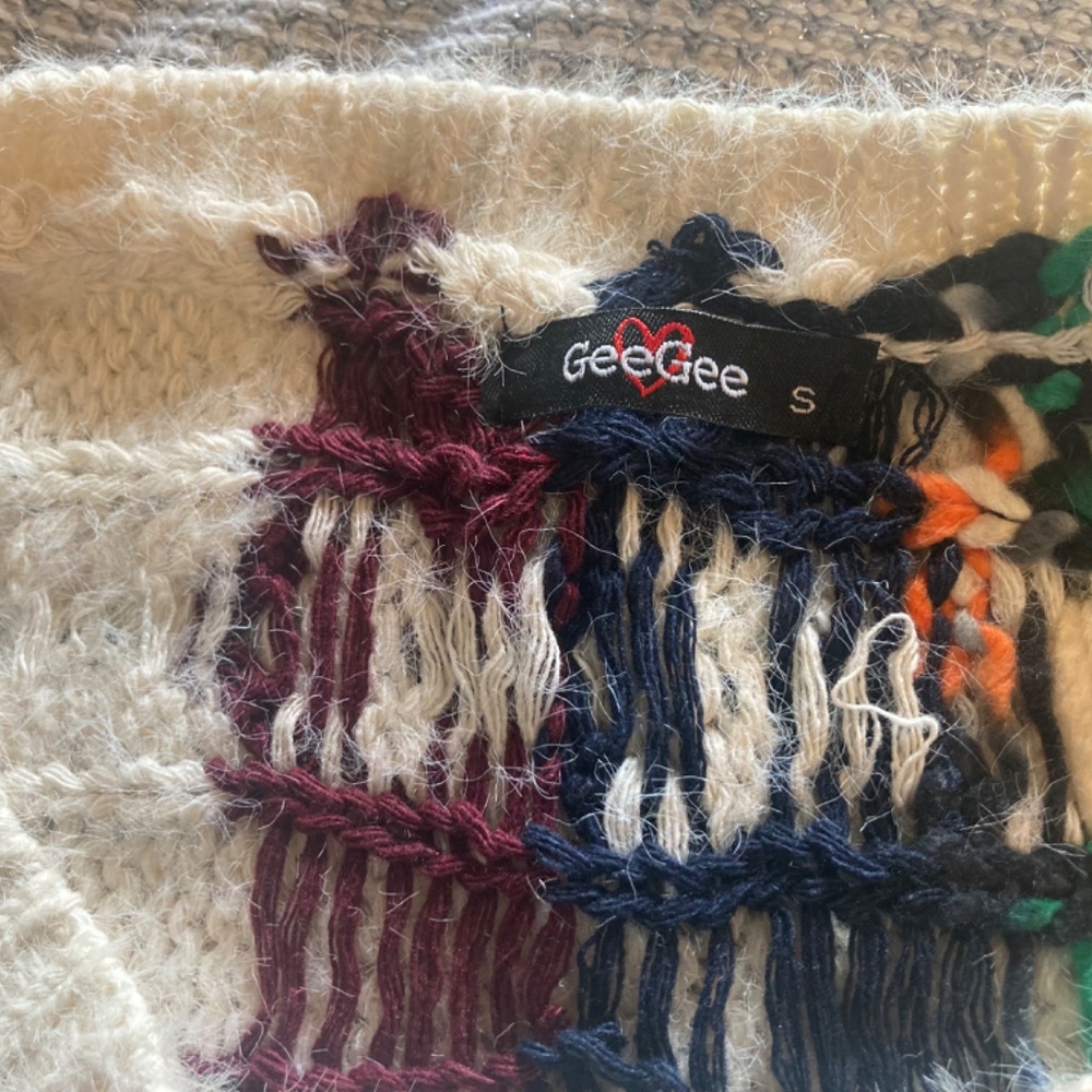 Thick Warm Sweater Poncho - Picture 5 of 10